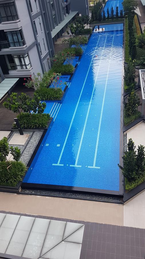 Utropolis By Miric Apartment Shah Alam Bagian luar foto